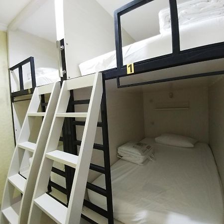 Homiestay جاكرتا المظهر الخارجي الصورة
