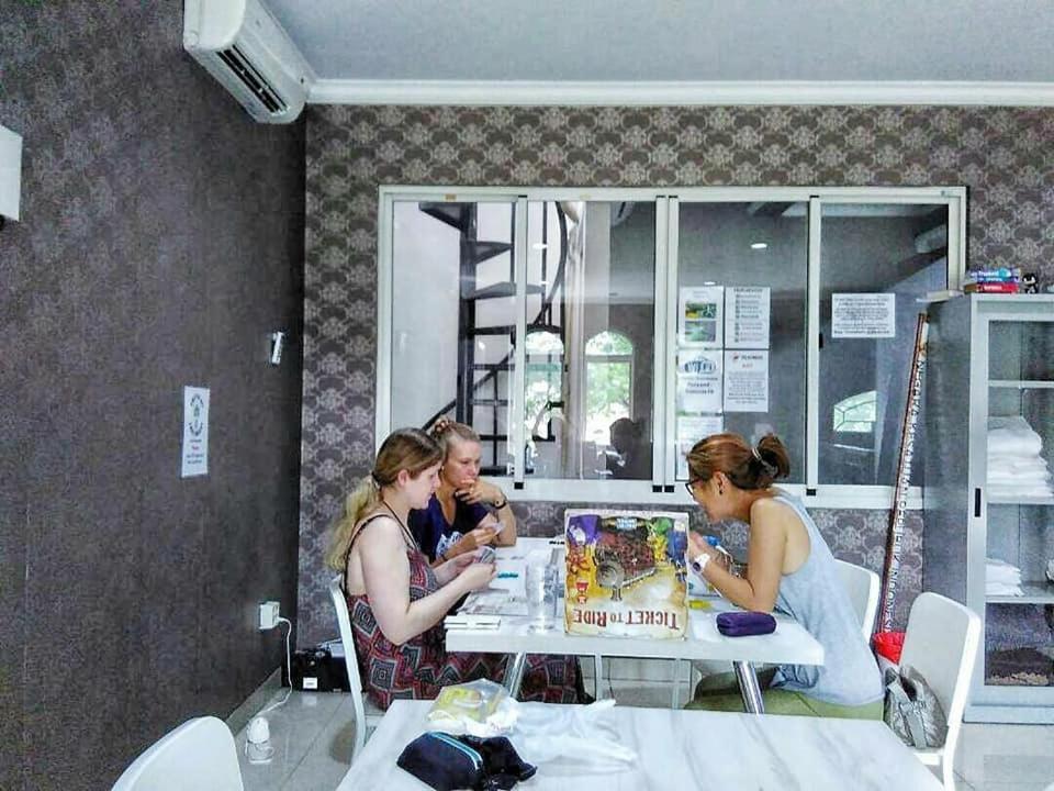 Homiestay جاكرتا المظهر الخارجي الصورة