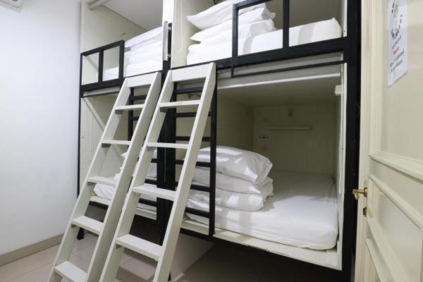 Homiestay جاكرتا المظهر الخارجي الصورة